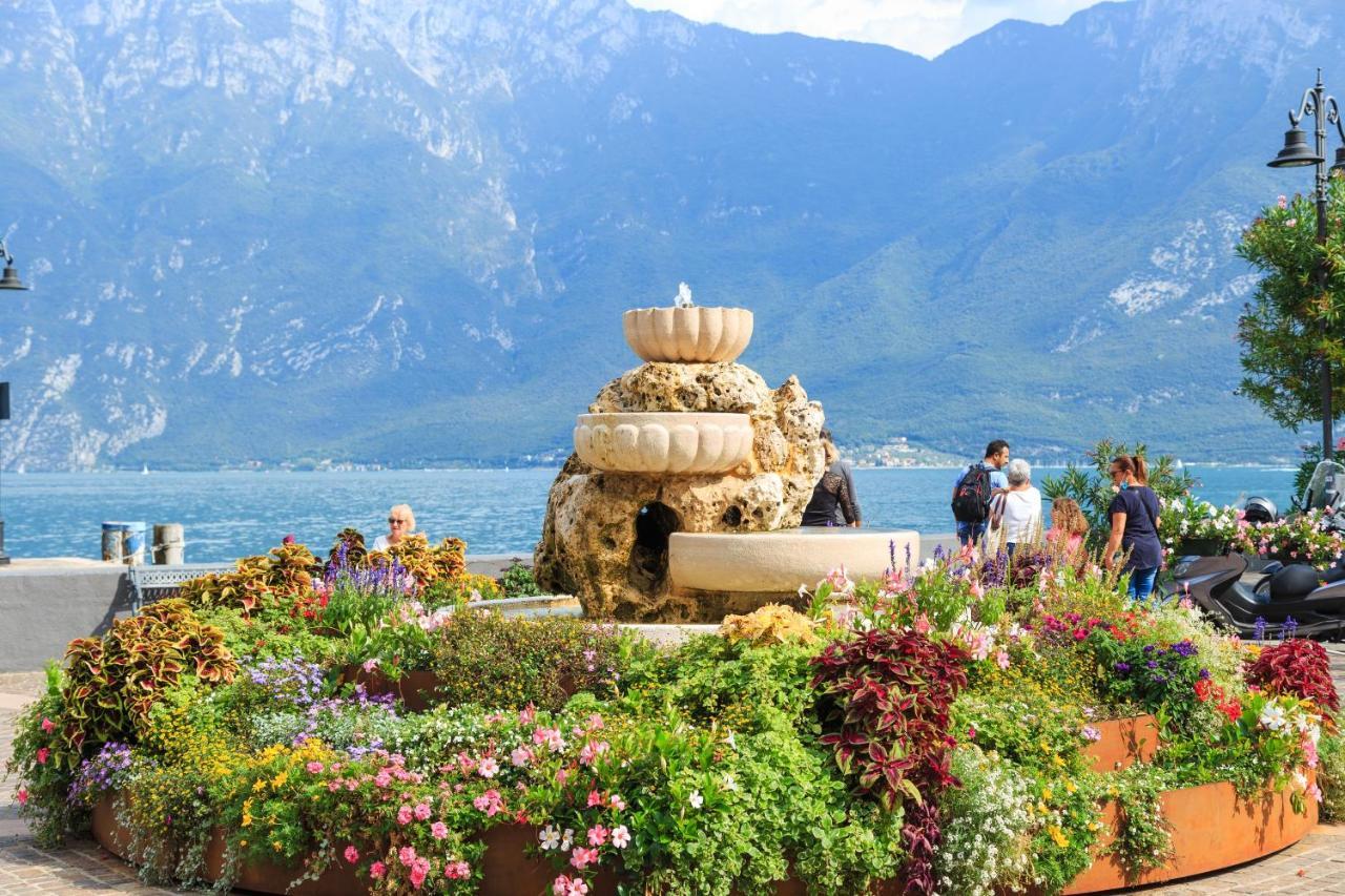 Limone Downtown Apartment Limone sul Garda Bagian luar foto